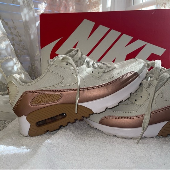 Women Air Max 90 Ultra SE “ Light bone”- Size 7 - Picture 2 of 9